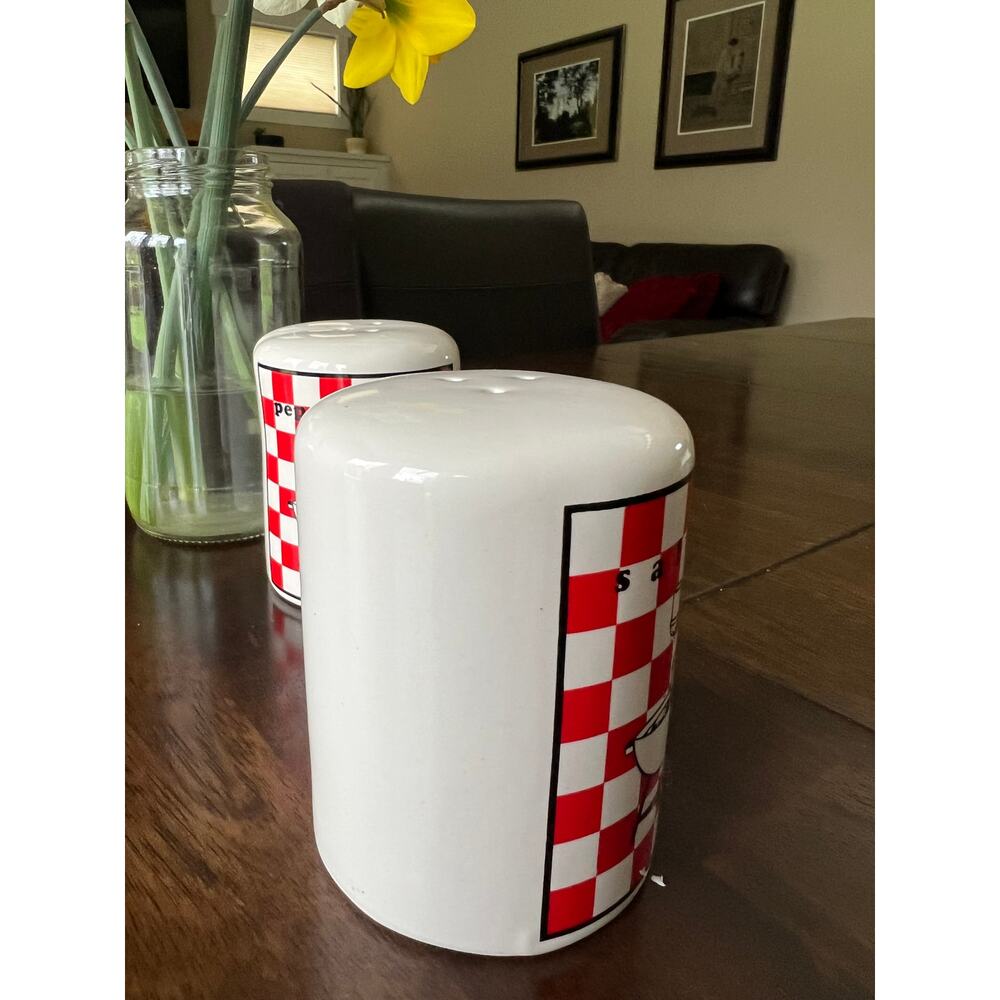 Retro Style Bbq Grilling Salt and Pepper Shaker Set - Picture 4 of 11